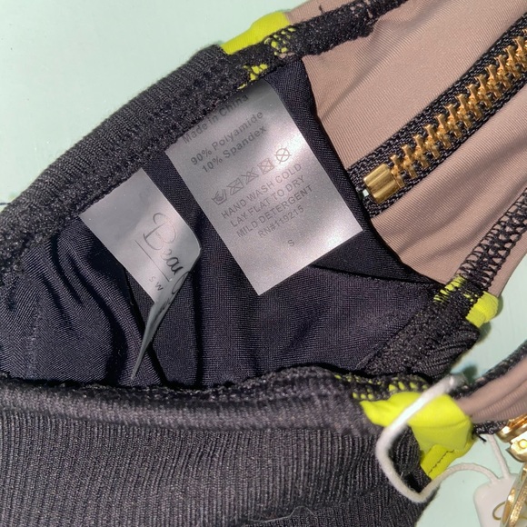 Beach Bunny π€ Endless Summer bikini set - Picture 3 of 7